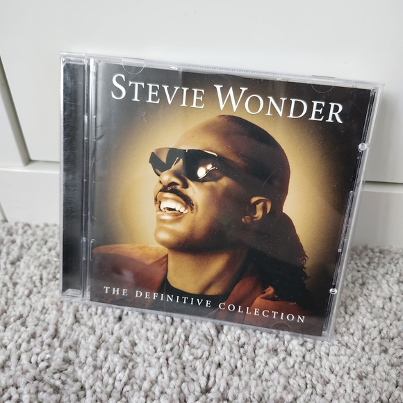 The Definitive Collection CD - Yellow - Picture 2 of 4